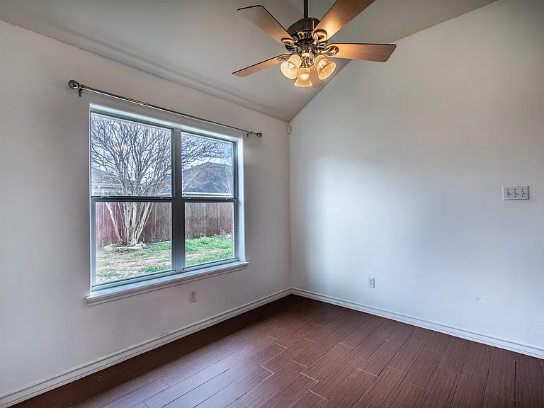 7013 Madiera Dr — Photo 33