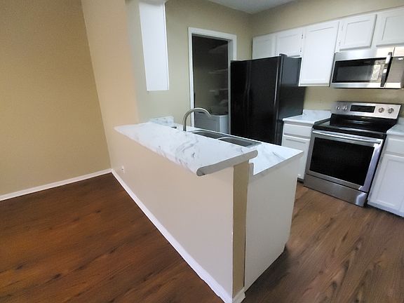 2nd image of 516 Kellys Way