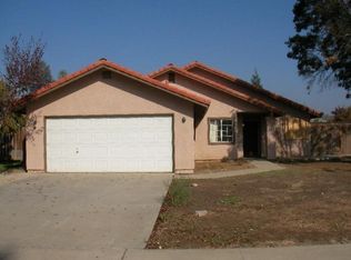 977 E Olivewood St, Lindsay, CA 93247