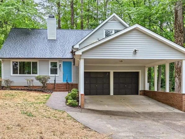 6057 Arden Dr, Clemmons, NC 27012