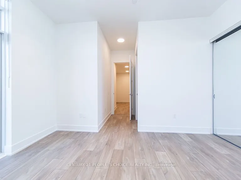 858 Dupont St #Penthouse 32 — Photo 34