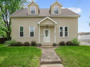 305 S Market St, Waterloo, IL 62298