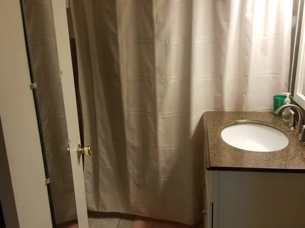 270 Natchez Trace Dr, Lexington, TN 38351