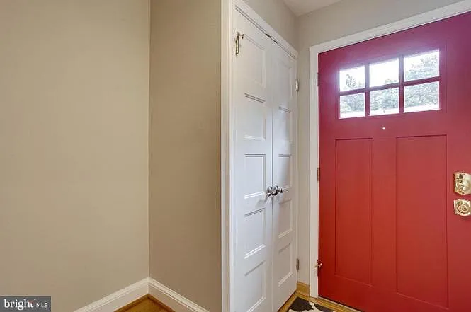 11317 Palisades Ct — Photo 2