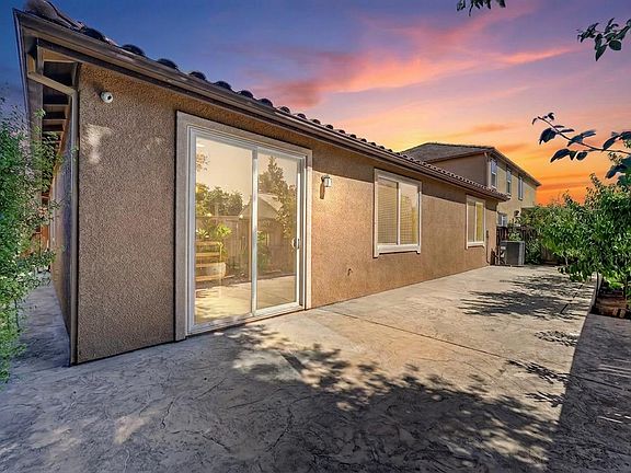 3rd image of 10092 Avocado Way