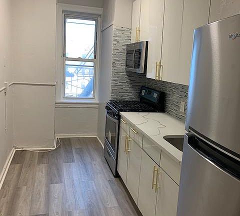 3rd image of 630-32 Bergen Ave