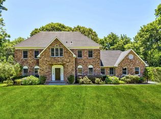 35 High Farms Rd, Glen Head, NY 11545