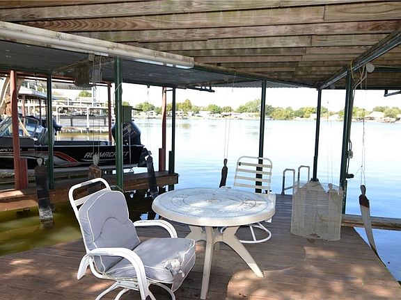 LIVING ON THE WATER IS SO RELAXING, & REFRESHING
