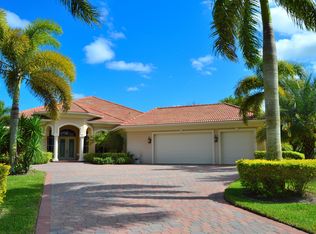 572 SW Squire Johns Ln, Palm City, FL 34990