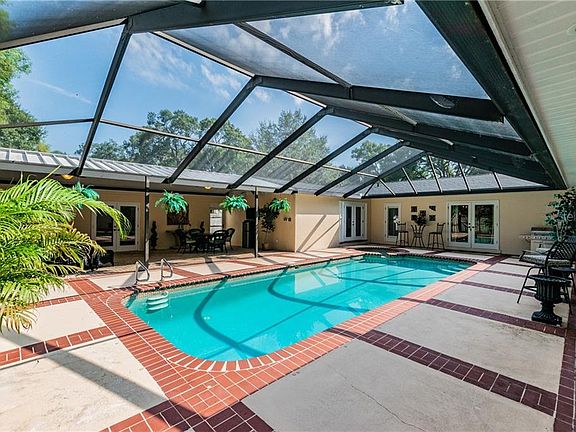 2nd image of 4507 S Ferncroft Cir