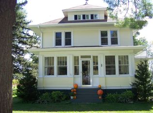 10405 220th St, Clear Lake, IA 50428