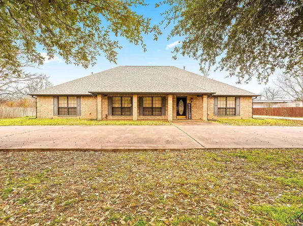 6285 County Road 1410, Bogata, TX 75417