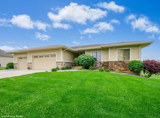 22985 Valley View Trl, Adel, IA 50003
