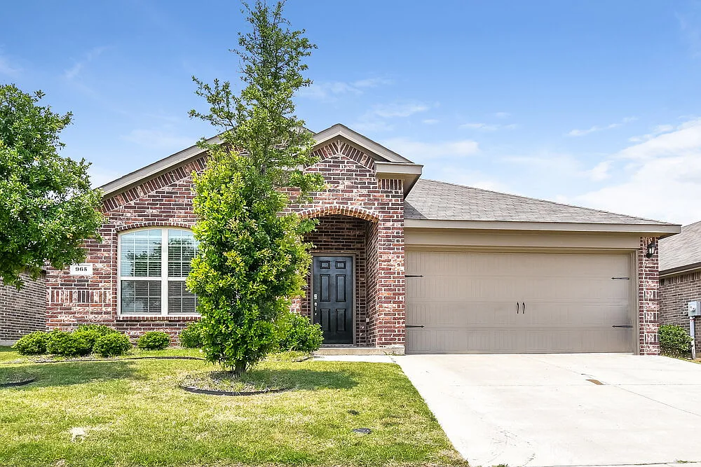 4 bed, 2.0 bath, 1620 sqft, $1,890 — Photo 1