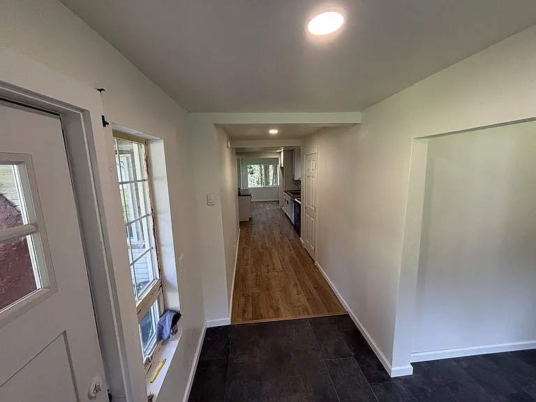 2835 NE Highway 20 — Photo 6