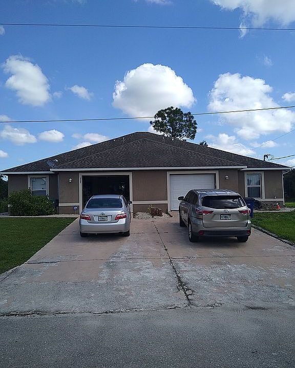 1st image of 2400/2402 Xelda Ave N