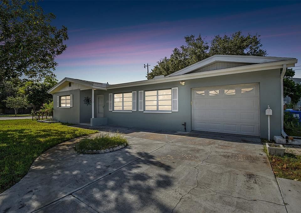 1st image of 100 74TH AVENUE N