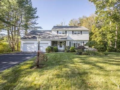 40 Myles Standish Dr, Dartmouth, MA, 02747
