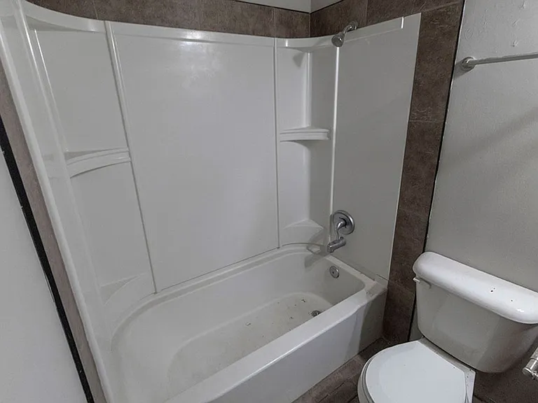 216 Wheaton Ct — Photo 14