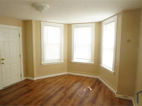 161 Belmont St #1, Worcester, MA 01605