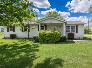10543 Summerfield Saint Jacob Rd, Trenton, IL 62293