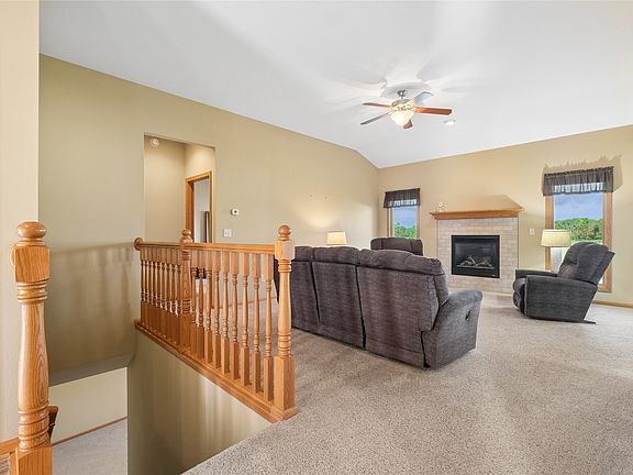 4th image of 1824 McKay Dr