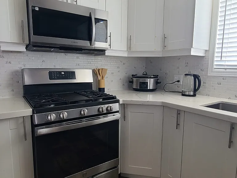1020 Baron Dr — Photo 5