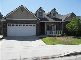 7845 N Woodrow Ave, Fresno, CA