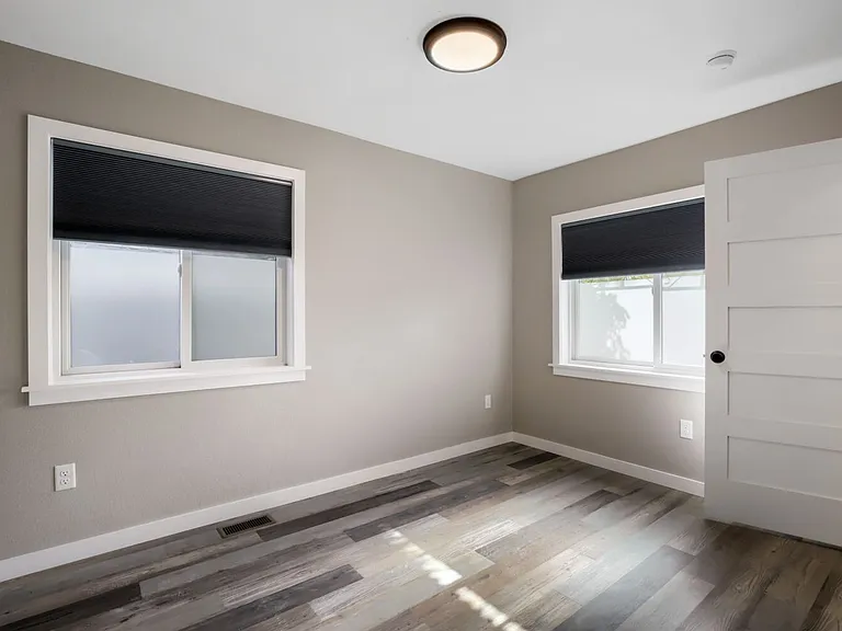 805 La Farge Ave — Photo 8