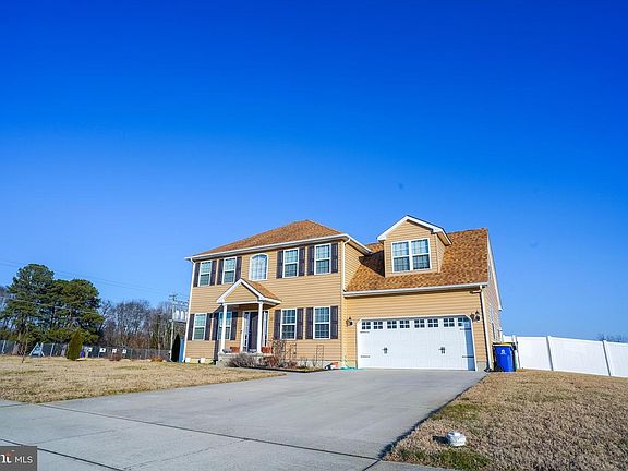 3rd image of 23 Spring Dale Ln