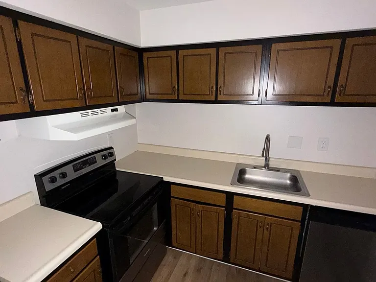 5303 Harding Hwy — Photo 1