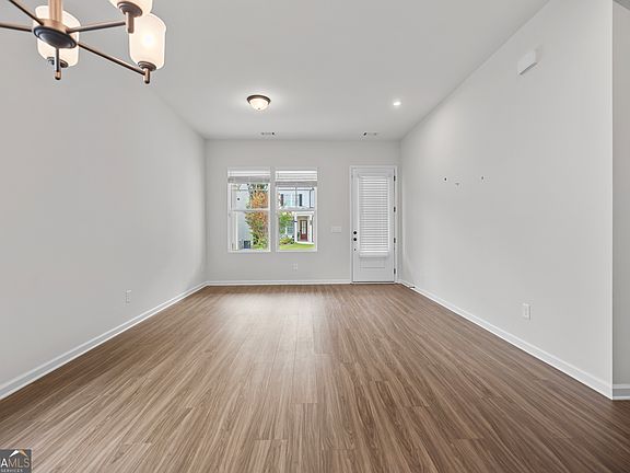 5th image of 3718 Annsbury Ct
