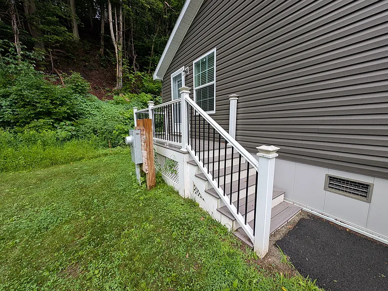 side entrance to kitchen