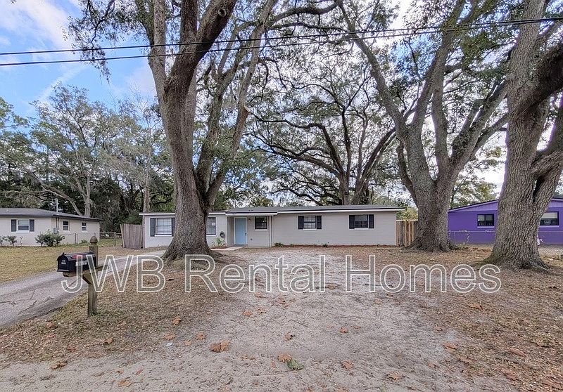 1st image of 2529 March Hare Ln