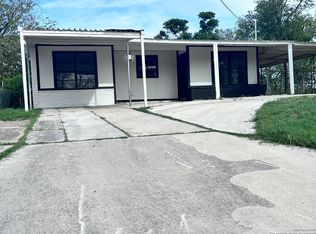 202 Earlyway Dr, San Antonio, TX 78233