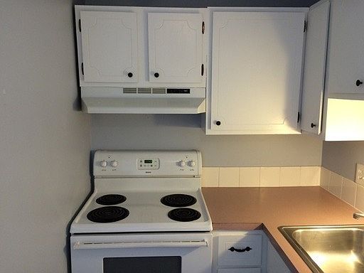 3rd image of 2104 Tower Blvd APT 302