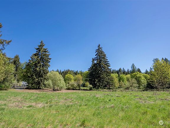 4th image of 10410 70th Avenue NW