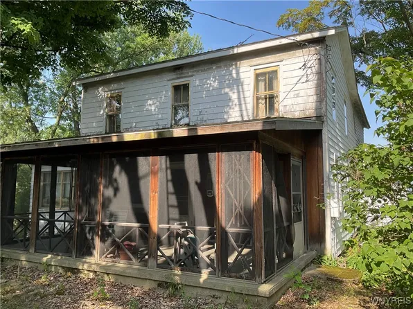 4602 Parker Rd, Hamburg, NY 14075