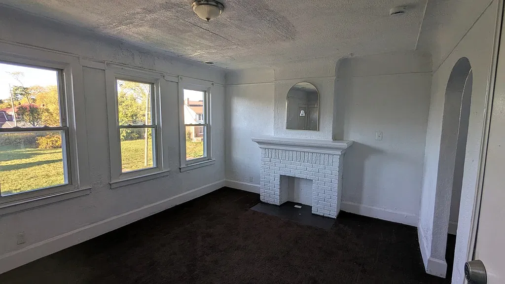 3019 Pasadena St — Photo 3