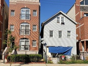 2nd image of 1922 W Belmont Ave