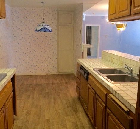 2nd image of 4401 Moorpark Way APT 206