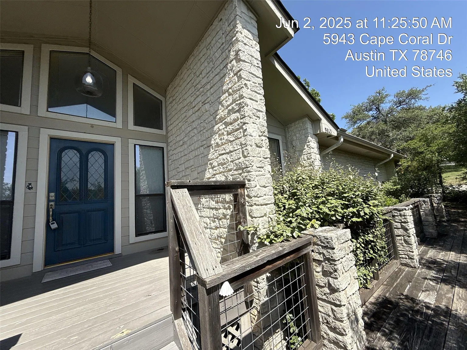 3 bed, 2.5 bath, 2369 sqft, $3,650 — Photo 1
