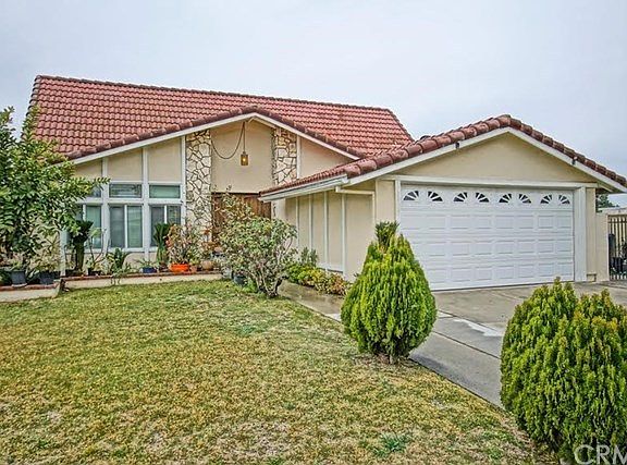 2nd image of 18505 Newbrook Cir