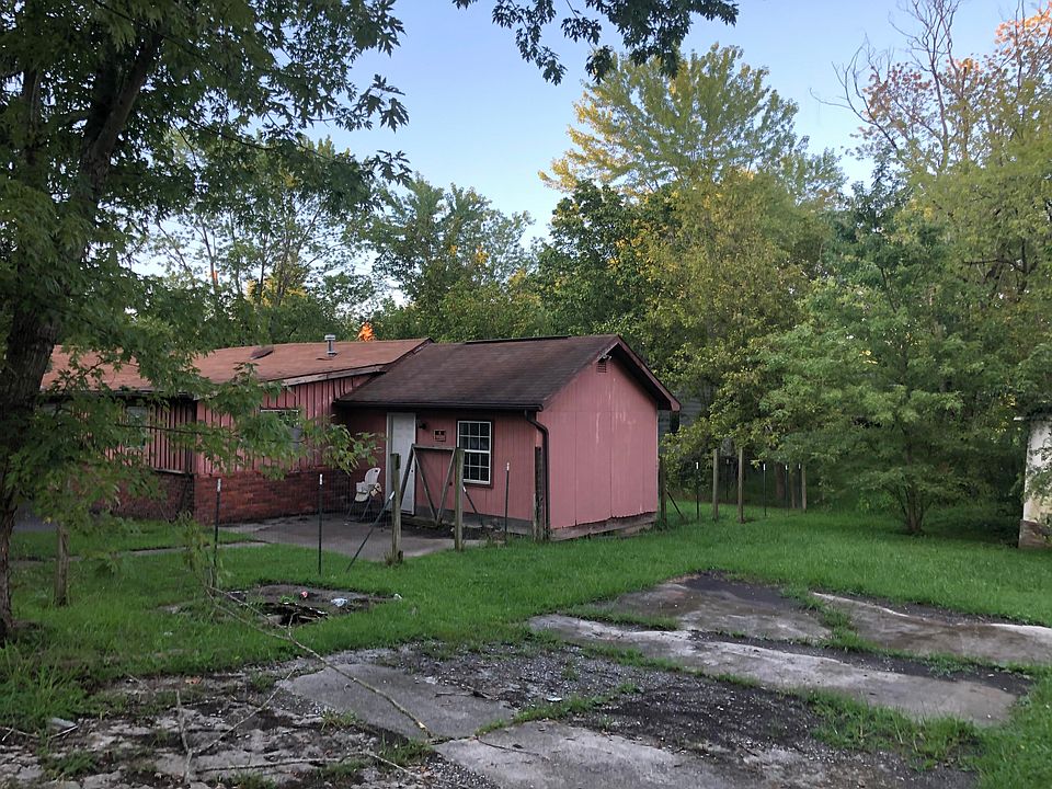 2nd image of 315 Ellenwood Rd