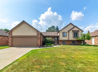 3667 Alderdale Dr, Sterling Heights, MI