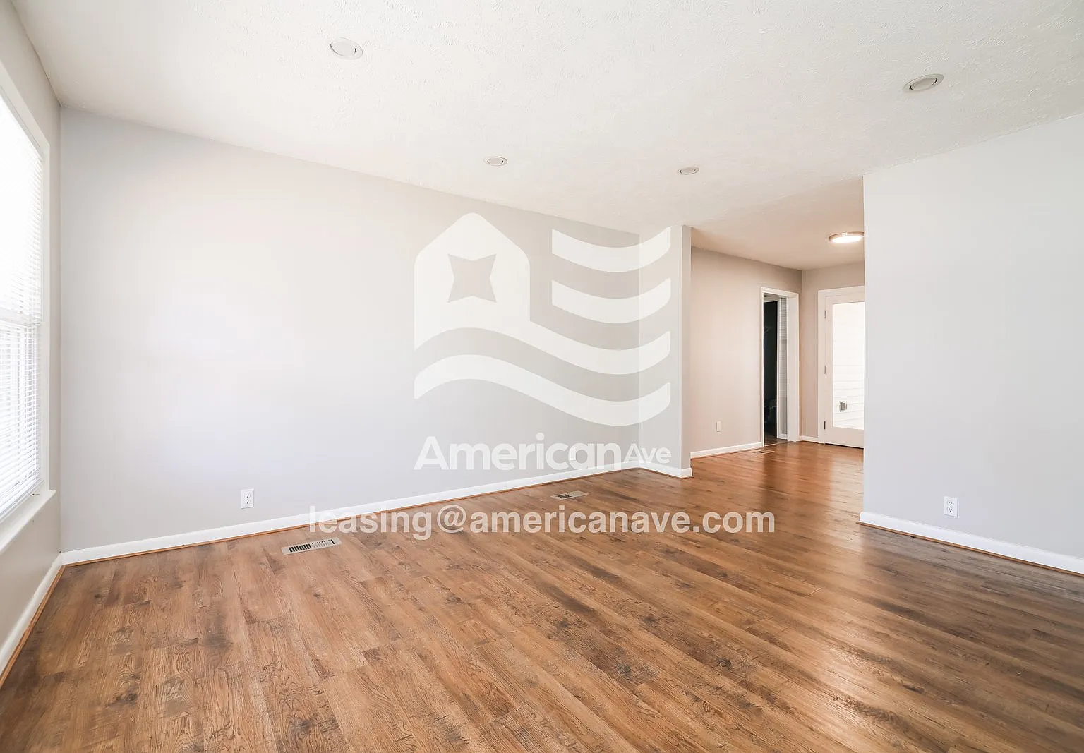 4 bed, 2.0 bath, 1585 sqft, $1,548 — Photo 2