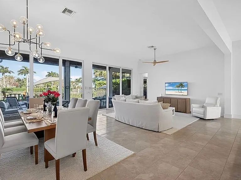 14835 Dockside Ln — Photo 18
