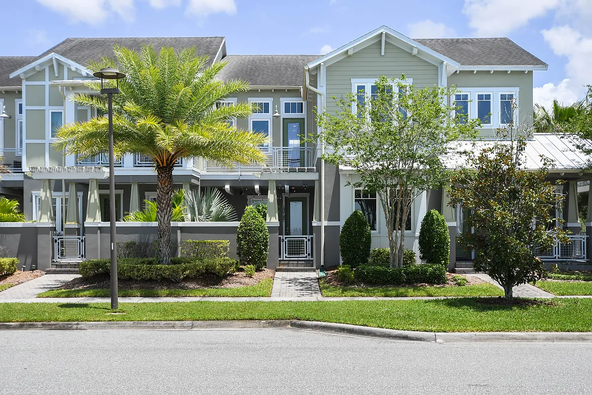 Building Photo - 13787 Benavente Ave