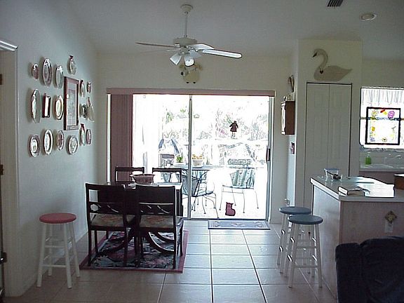3rd image of 4926 SW 27th Ave