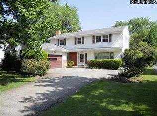 24079 Shelburne Rd, Shaker Heights, OH 44122